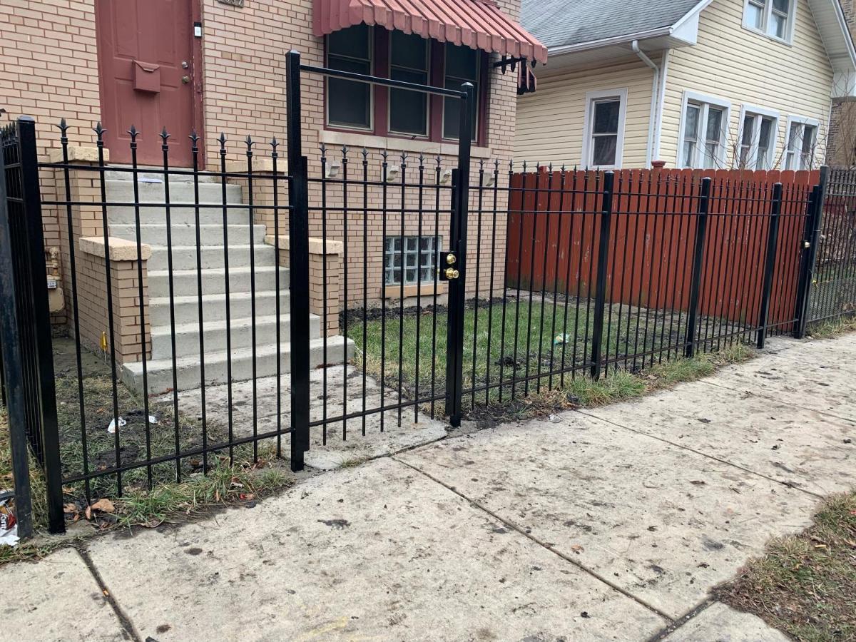 Cheerful Bedroom Free Parking Approx 15 Mins To Downtown Chicago! Homestay *