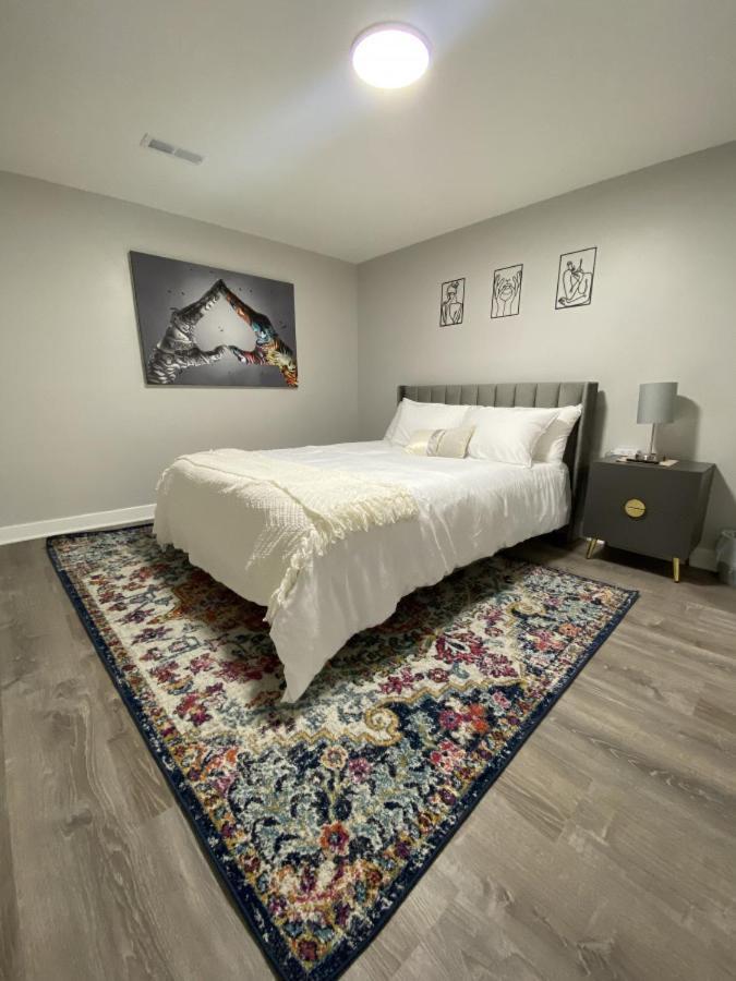 Modern 3 Bedroom Close To Downtown