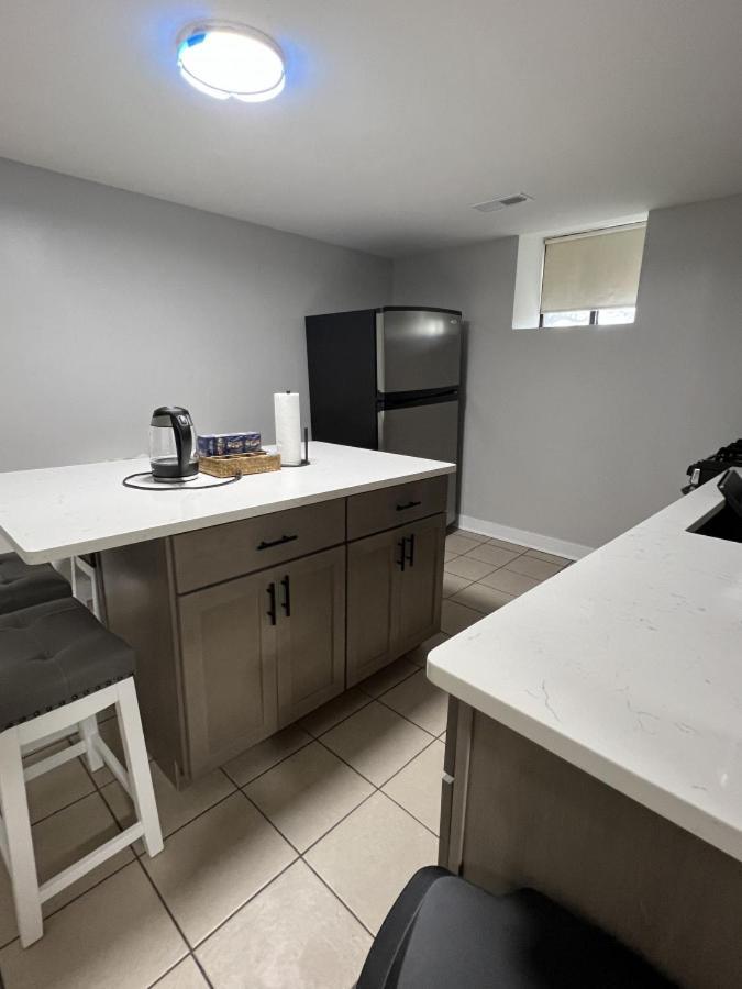 Modern 3 Bedroom Close To Downtown * Chicago