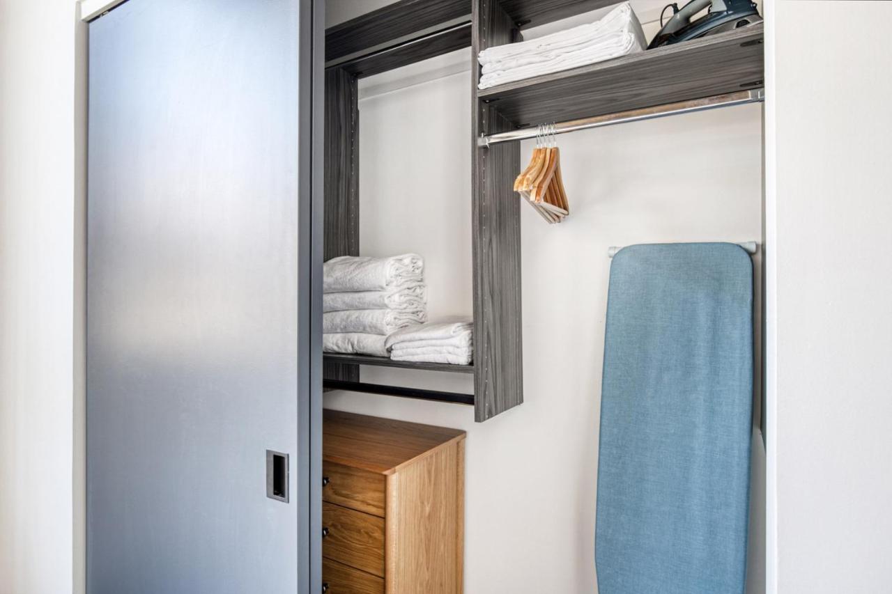 Lincoln Park 2br W Lounge Roof Gym Nr Depaul Chi-568 *