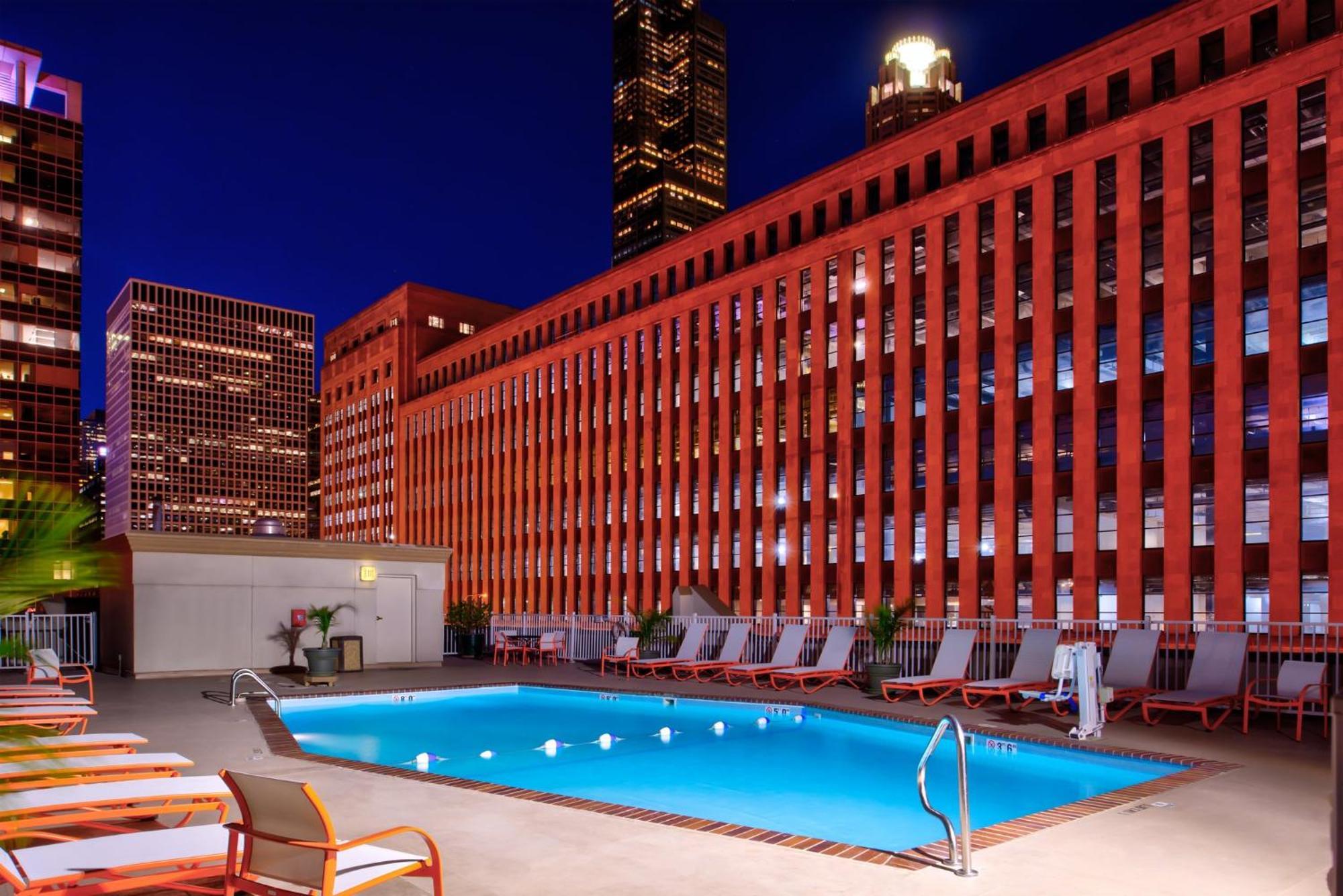 Hotel & - Downtown, An Ihg Chicago