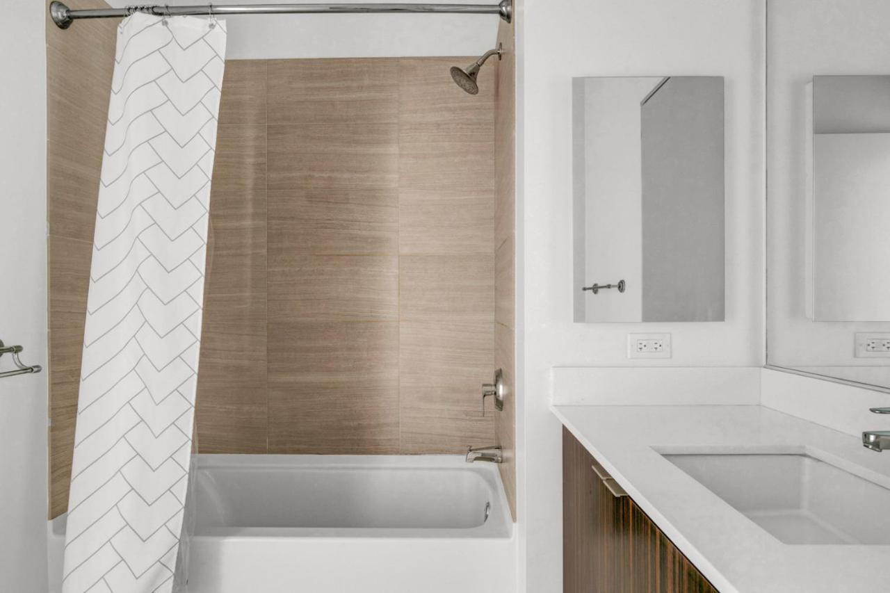 Loop 1br W Gym Pool Wd Nr Millennium Park Chi-226 * Chicago