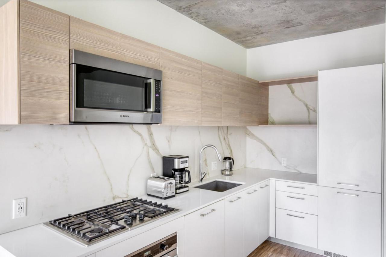 W Loop Studio W Pool Gym Lounge Nr L Chi-749 Chicago