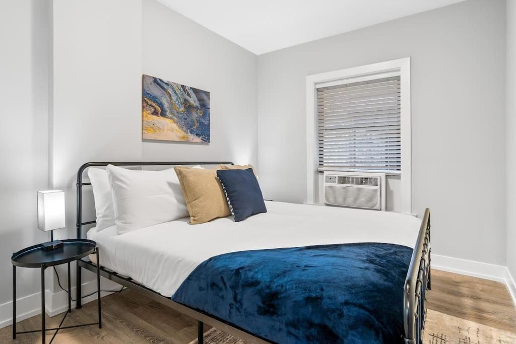 1-bedroom Chic With Laundry - Brompton 55-57 Rep Appartement *
