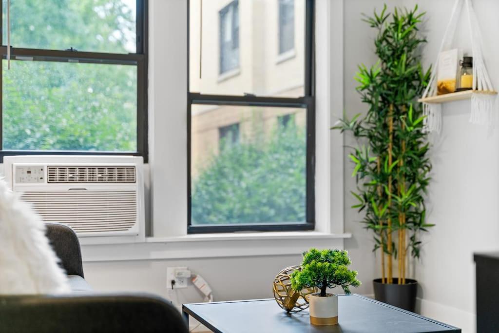 1-bedroom Chic With Laundry - Brompton 55-57 Rep Appartement