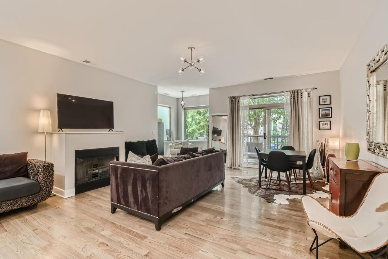 Apartment University Of - 1 Bed / 2 Bath W/parking Space