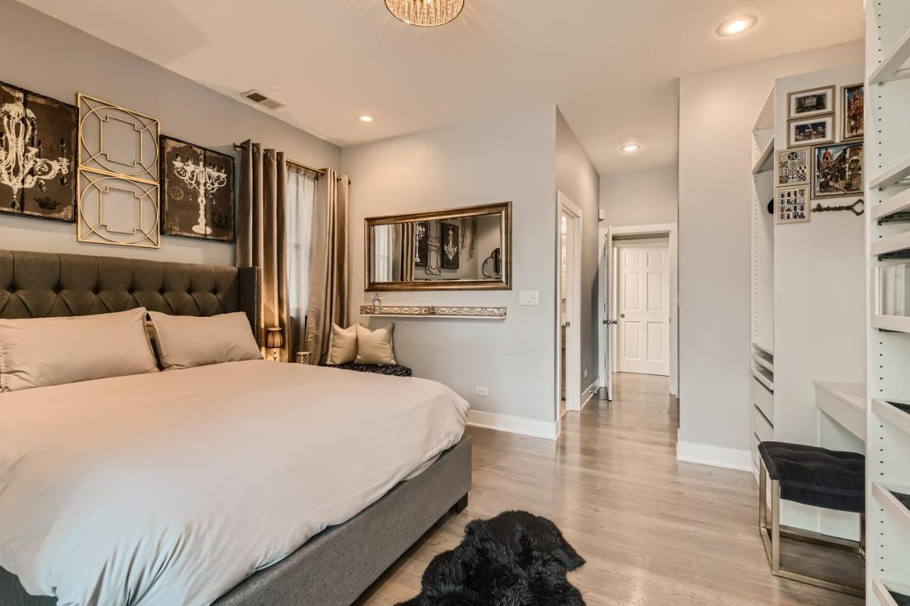 Apartment University Of - 1 Bed / 2 Bath W/parking Space