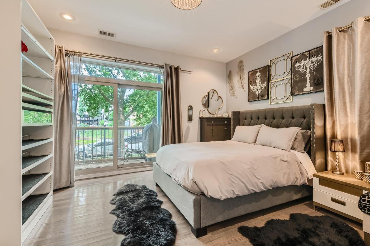 Apartment University Of - 1 Bed / 2 Bath W/parking Space