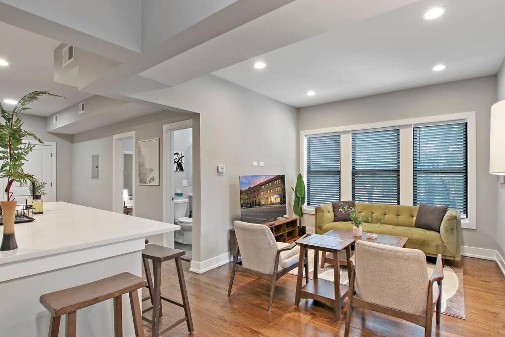 3br Spacious With In-unit Laundry - Kedzie 3f *