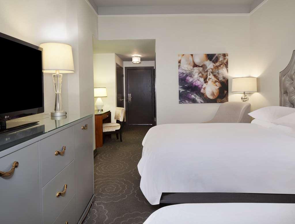 Hotel Silversmith And Chicago