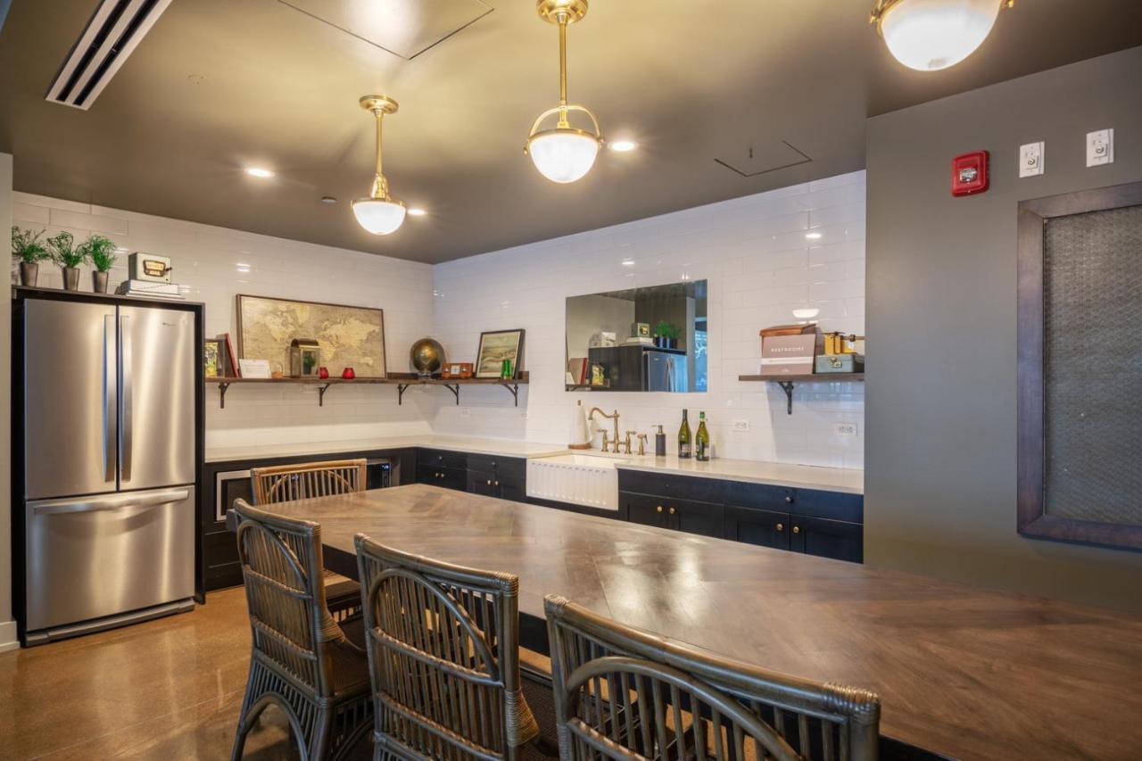 Apartment River N 1br W Gym Rooftop Nr Riverwalk Chi-338