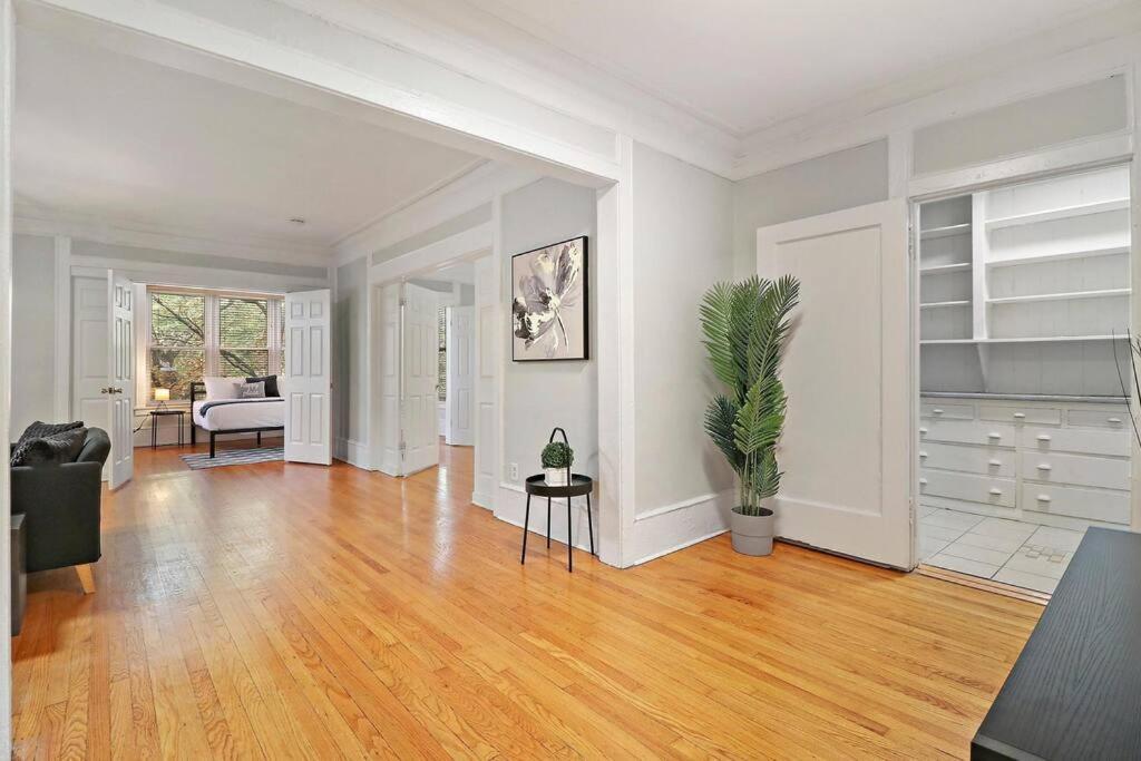 Spacious 4br Apt In Historic Hyde Park Near Beach Appartement Chicago