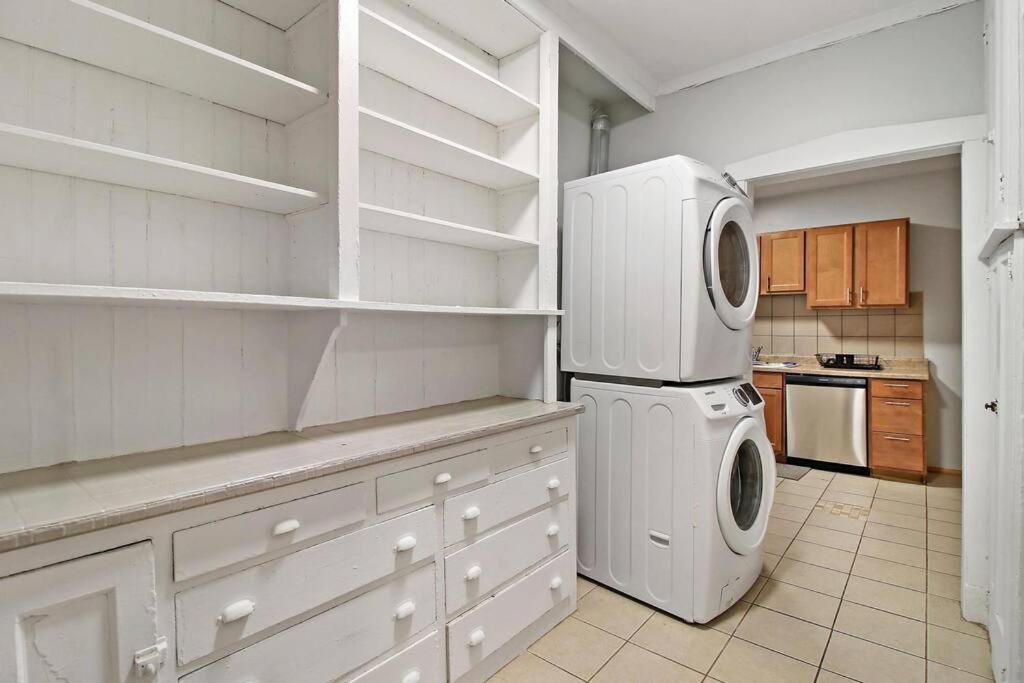 Spacious 4br Apt In Historic Hyde Park Near Beach Appartement *