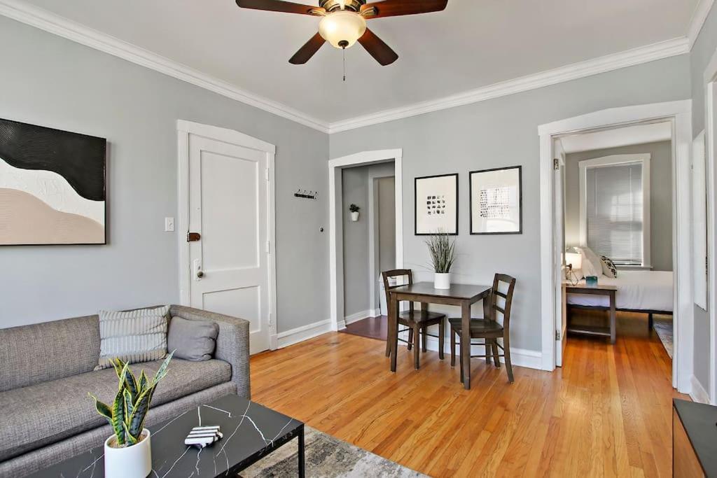 Appartement Enchanting 1-bedroom Lakeview - Belmont F6 *