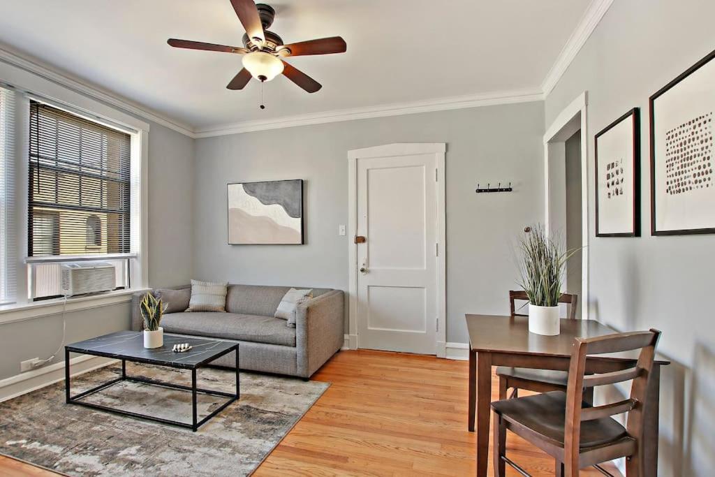 Enchanting 1-bedroom Lakeview - Belmont F6 Appartement *