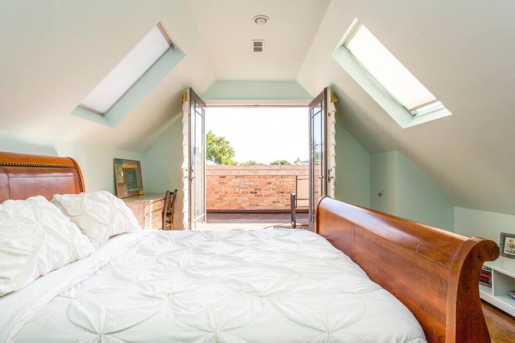 Featured In Socials Luxurious Airbnbs * Chicago