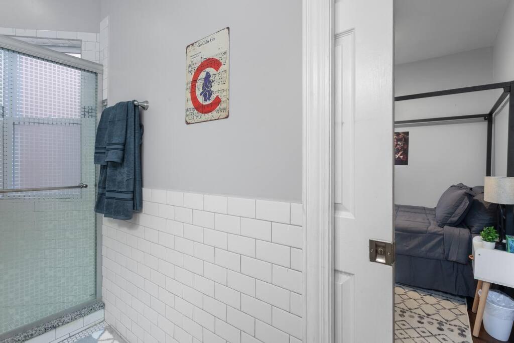 Game Day Getaway - 3br In Vibrant Wrigleyville Appartement Chicago