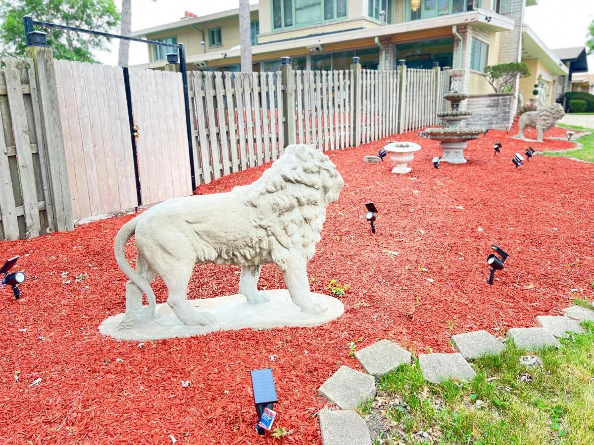 Pill Hill Mansion Chicago