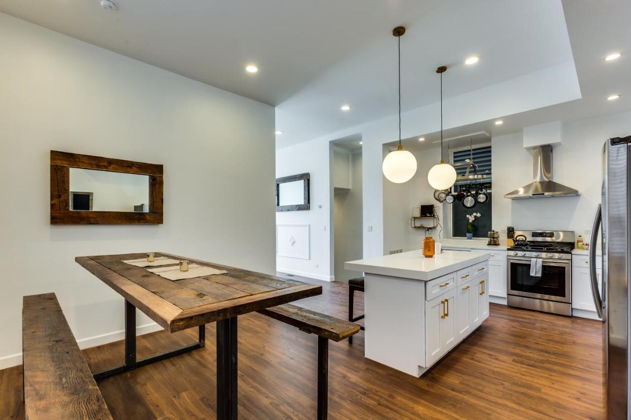 Converted Store Front Lets Live Like A Local In The Heart Of It All! Apartment Chicago