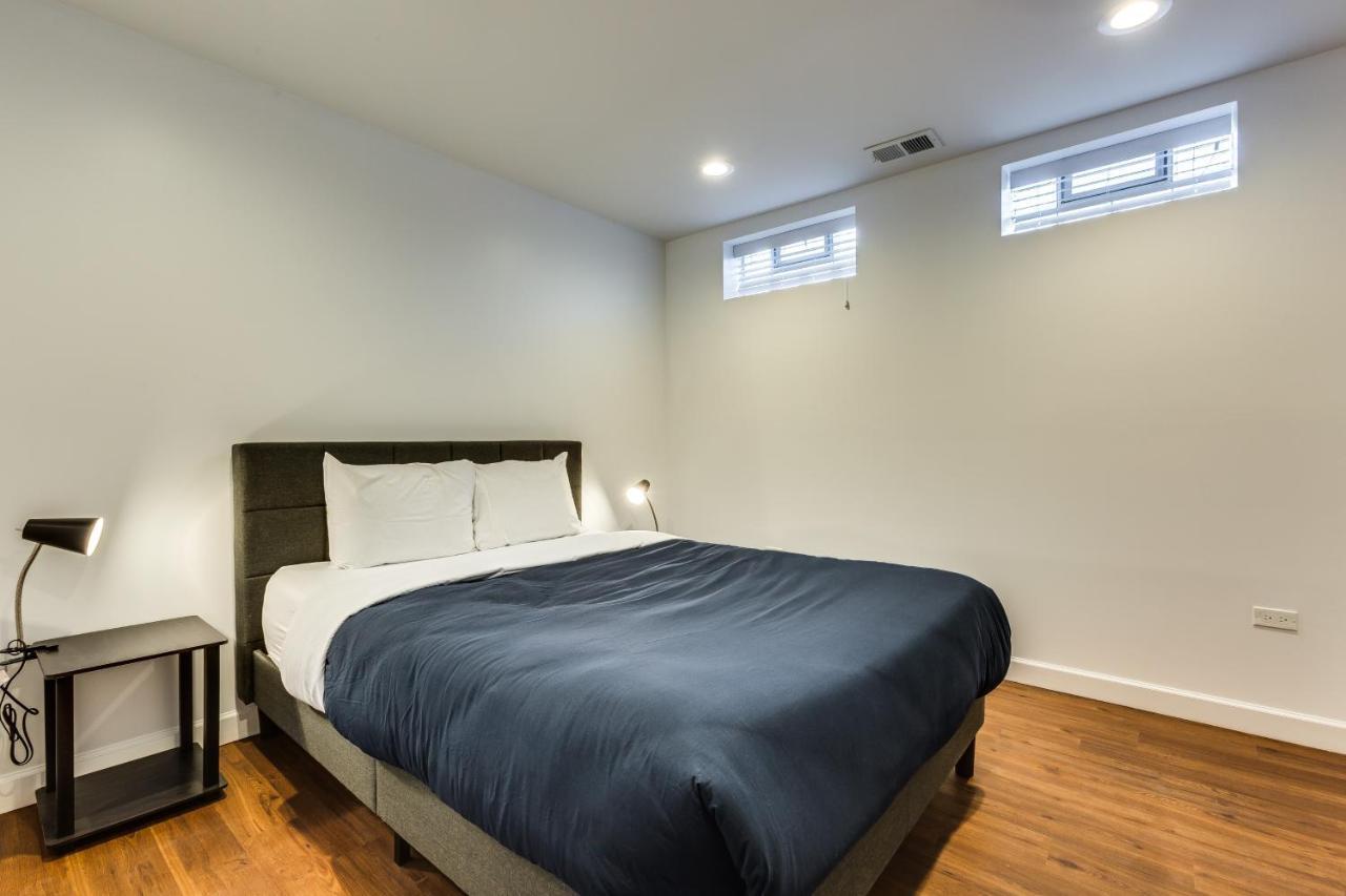 Apartment Converted Store Front Lets Live Like A Local In The Heart Of It All! *