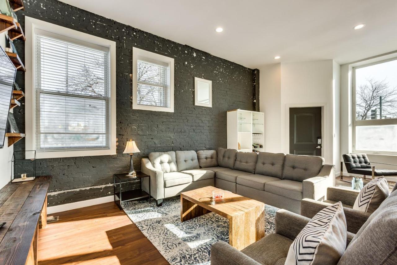 Converted Store Front Lets Live Like A Local In The Heart Of It All! Apartment