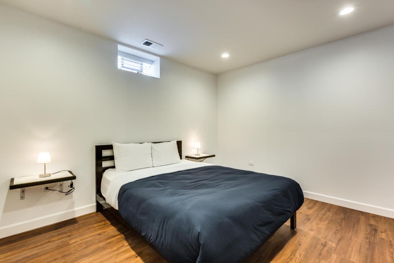 Apartment Converted Store Front Lets Live Like A Local In The Heart Of It All! Chicago