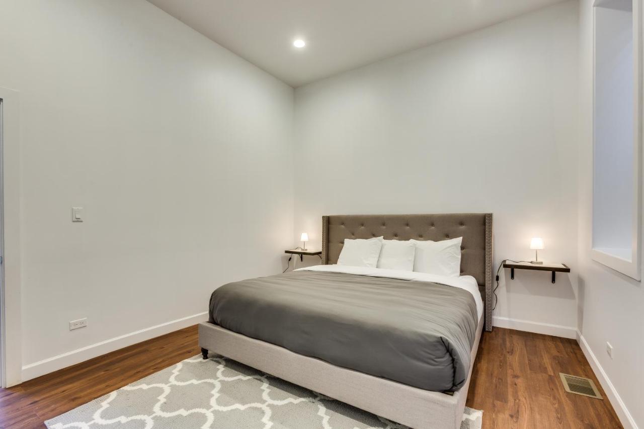 Converted Store Front Lets Live Like A Local In The Heart Of It All! Apartment