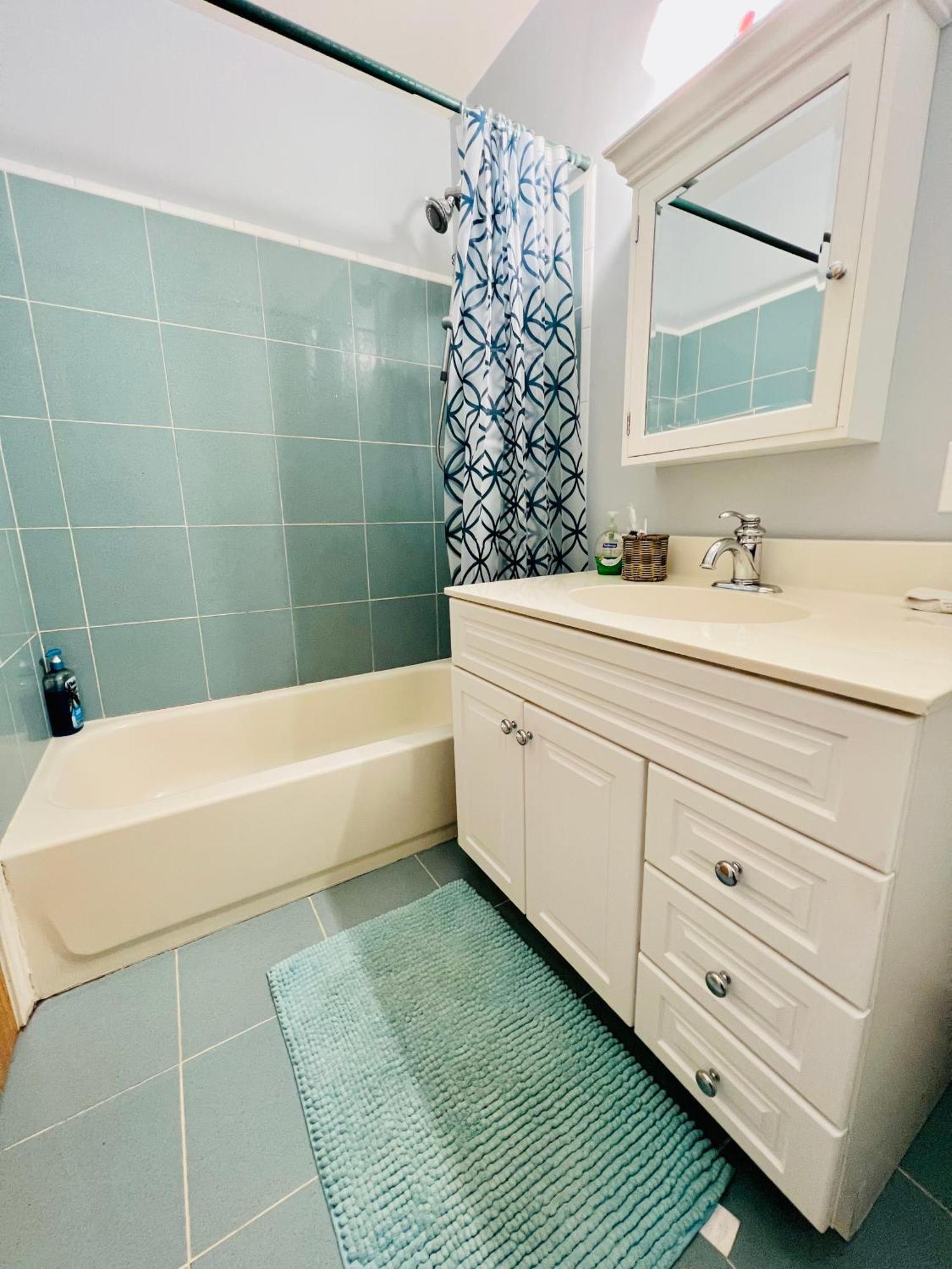 Holiday home Designer Themed 4 Bedroom In Location With Patio And Fireplace