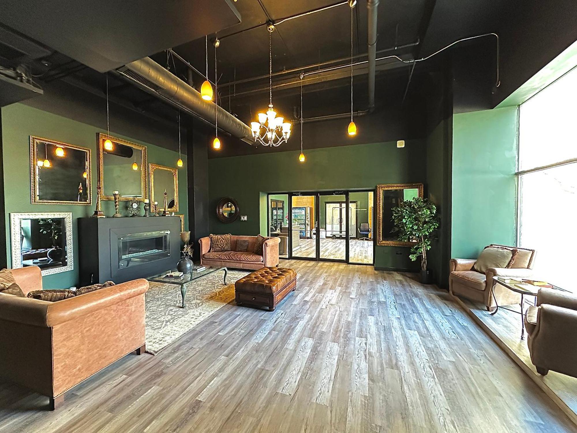 Modern South Loop 2br With View Of Skyline Patio And Gym Access Near Mccormick Place Convention Center & Museum Campus *