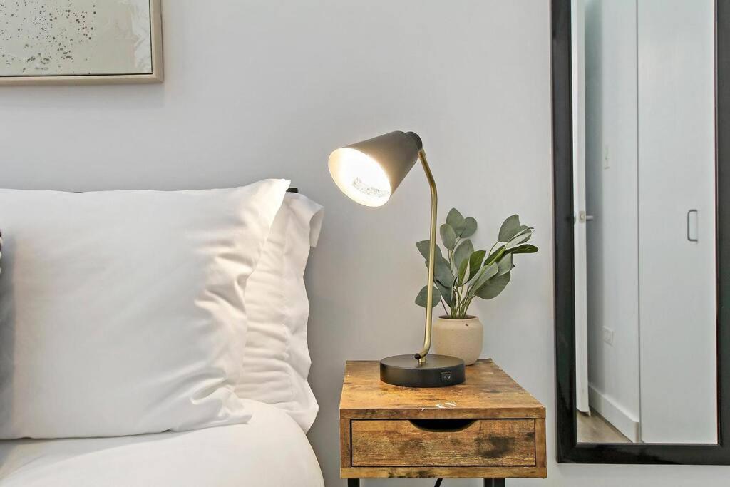 1br Adorable With In-unit Laundry - 206 Rep * Chicago