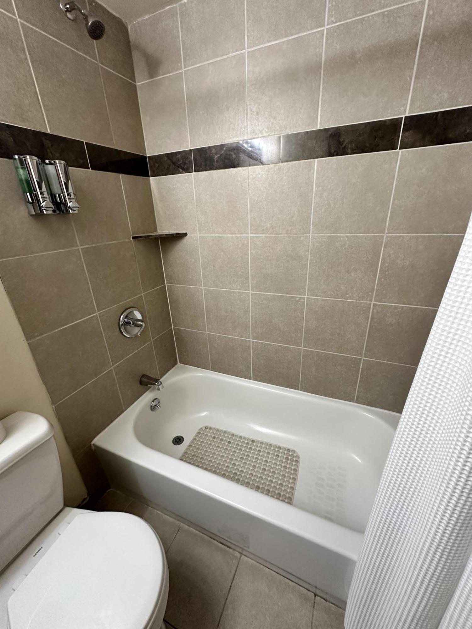 Spacious Lakeview Hideway With Parking! Casa de Férias Chicago