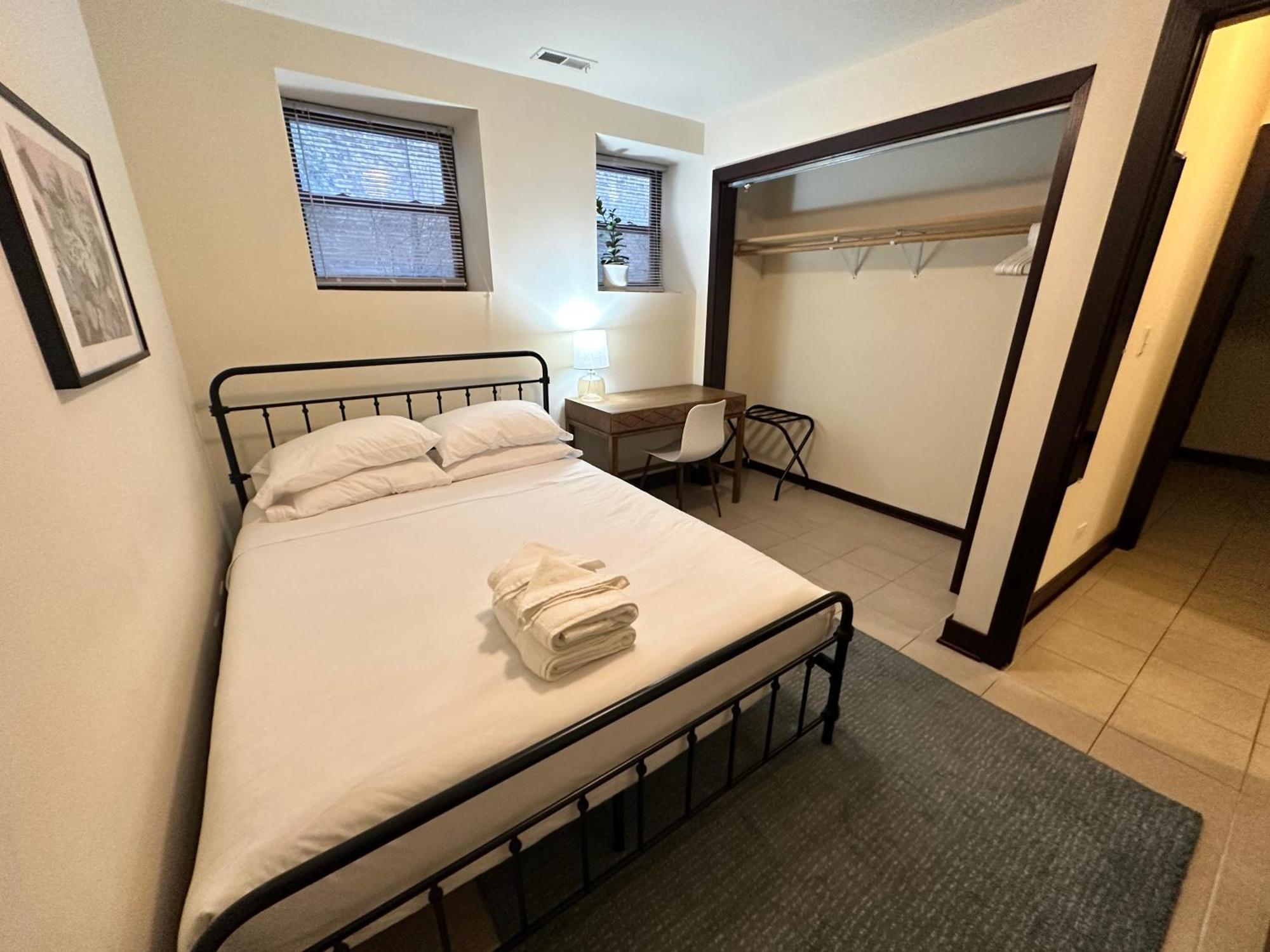 Casa de Férias Spacious Lakeview Hideway With Parking! Chicago