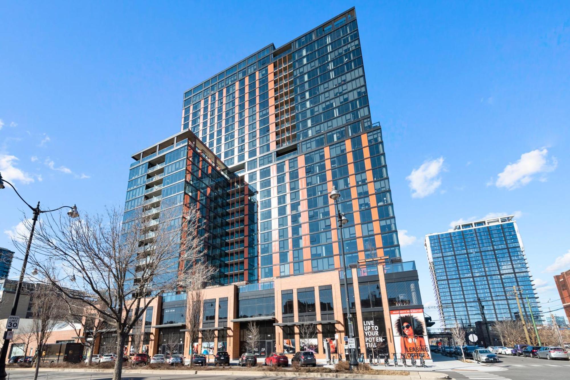 Apartment Fulbrix Bright Designer With West Loop Views Chicago