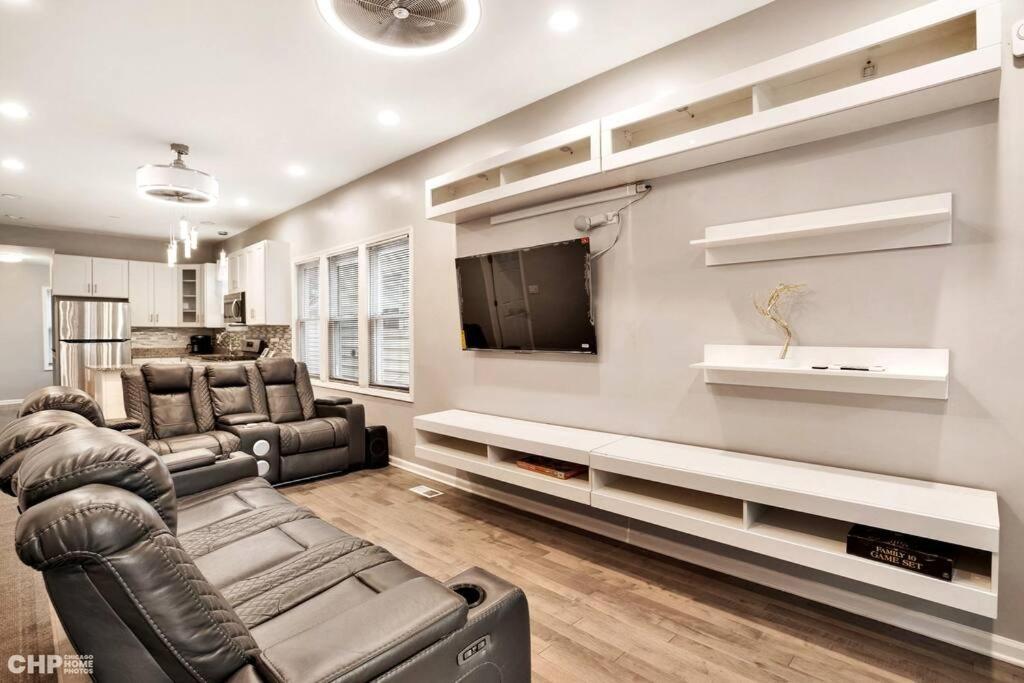 Holiday home Luxurious Avalon Manor
