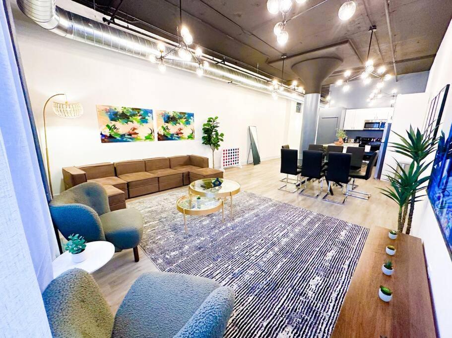 Apartment Spacious 5br Luxury Perfect For Group Sleeps 12 Near Mccormick Place, Grant Park And Soldier Field Chicago