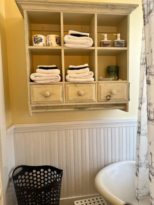 Iklektik House // Cardinal Chicago