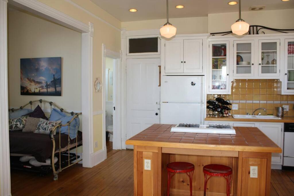 Iklektik House // Cardinal