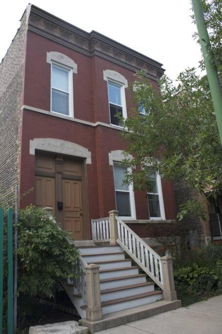 Iklektik House // Cardinal Apartment *