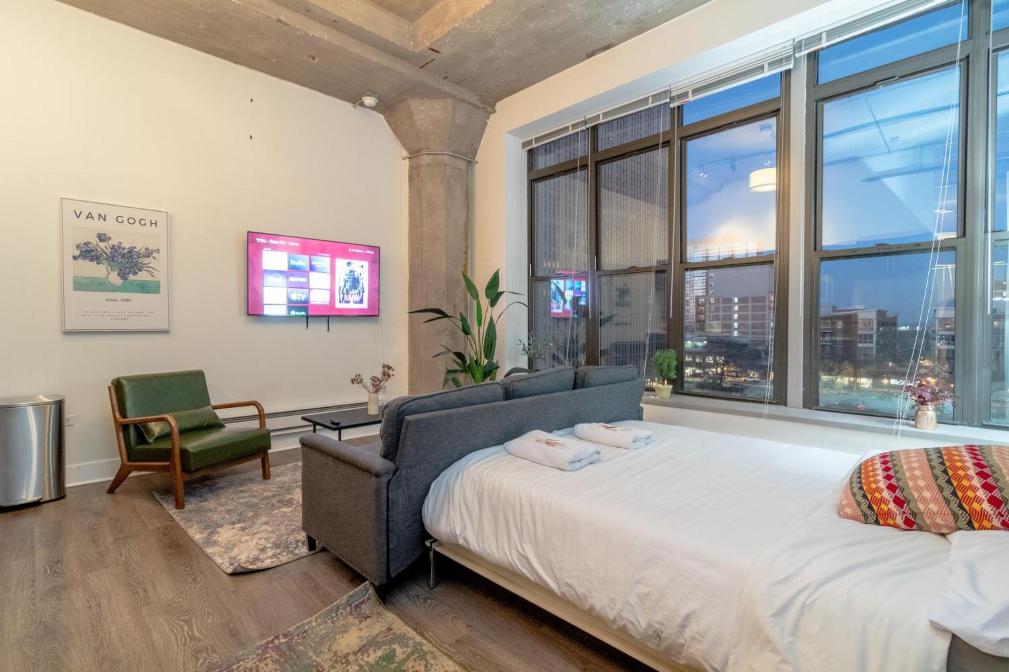 Mccormick Place Beautiful Studio Suite With Optional Parking And Gym Access Sleeps 4 Near Soldier Field And Downtown Chicago Chicago