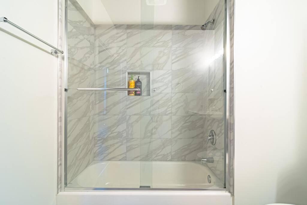 Apartment Stylish 2Br Suite With Optional Parking & Gym Access Near Lakefront, Shedd Aquarium And Mccormick Center Chicago