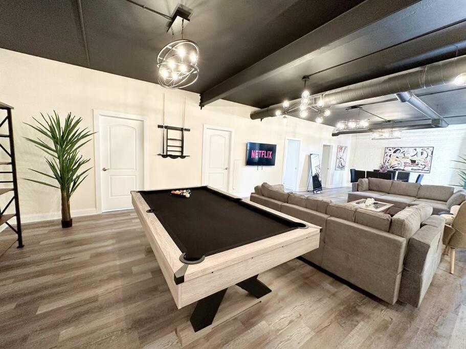 Appartement Family And Group Friendly 5br Spacious Unit With Pool Table And Optional Parking Near Mccormick Place And Soldier Field Chicago
