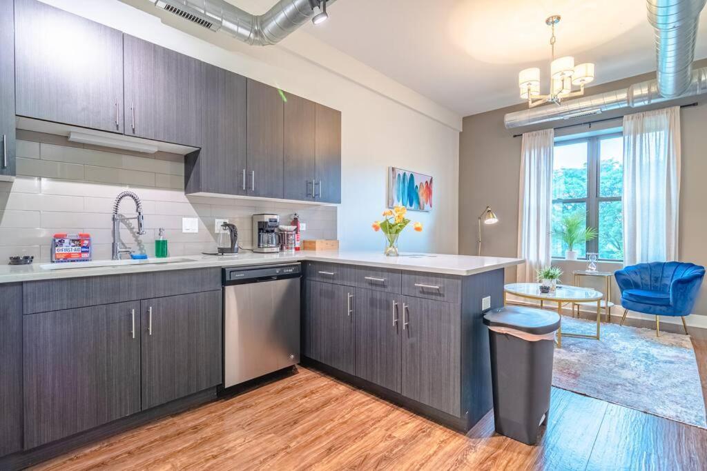 Sleek And Spacious 3Br Retreat Near Mccormick Place, Museum Campus And Soldier Field Apartment *