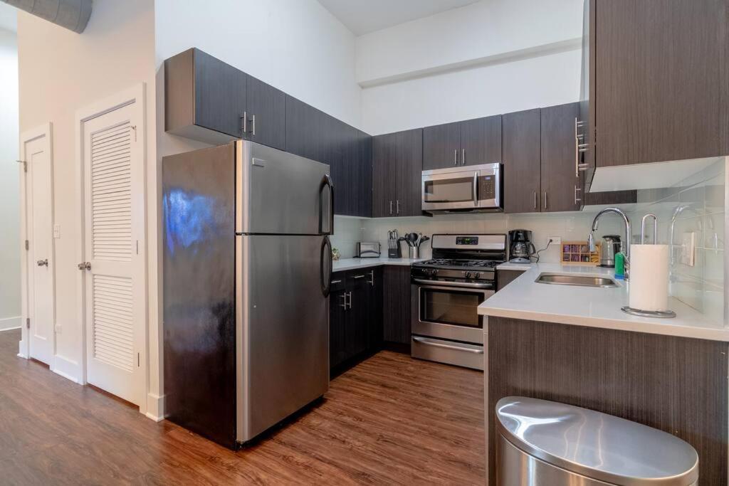 Apartment Spacious 3br 420 Friendly Near Mccormick Place, Lakefront And Soldier Field *