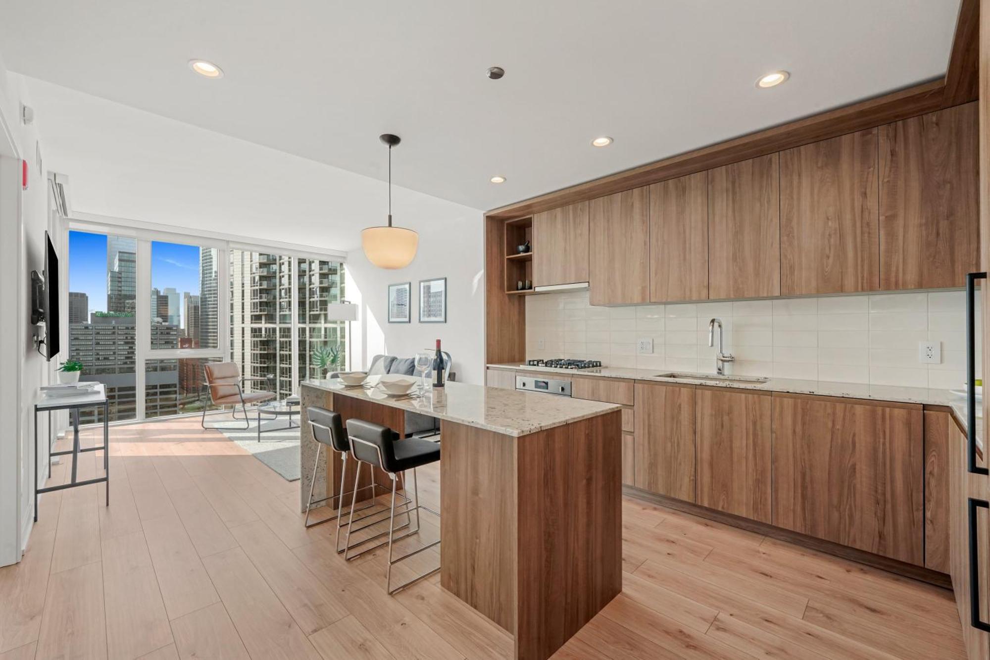 Level River North *