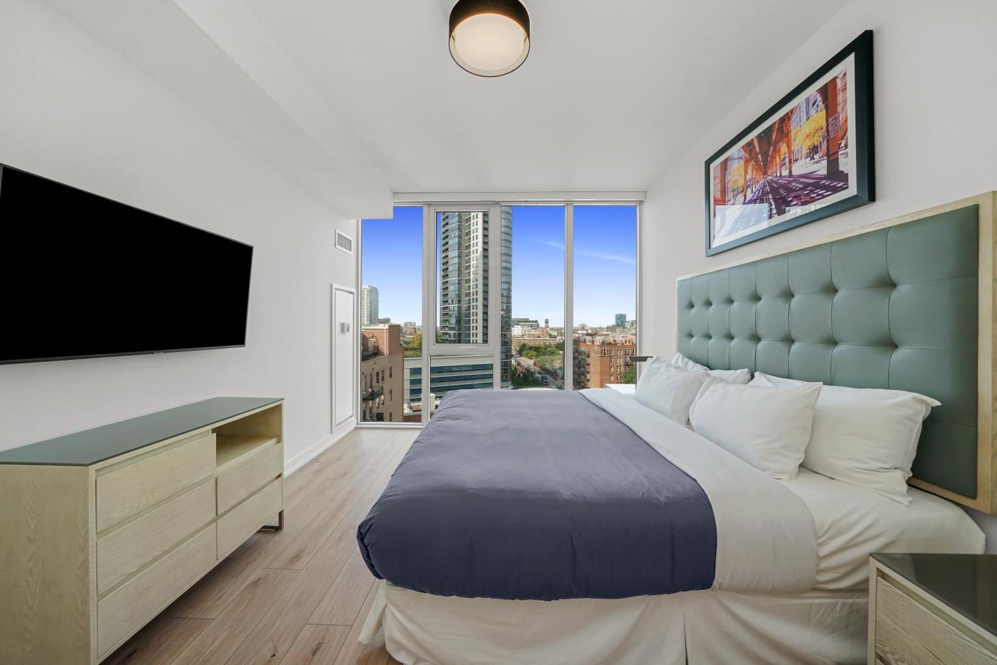 Level River North *