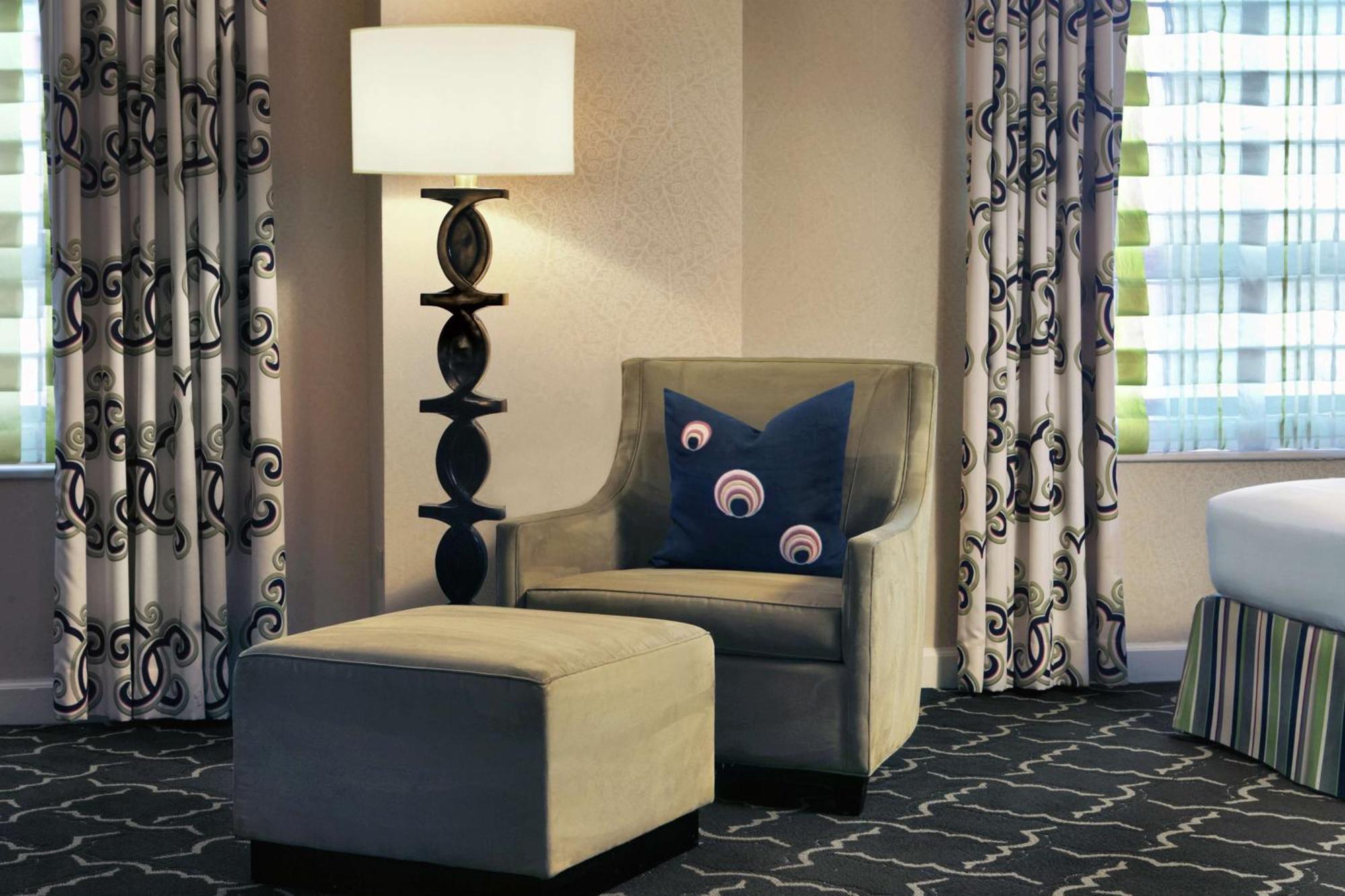 Hotel The Palmer House Hilton 4*