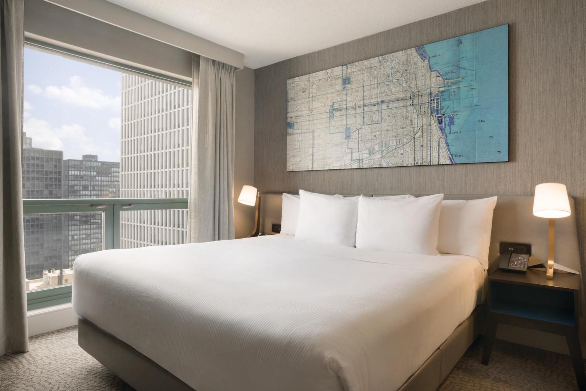 Hilton Chicago/magnificent Mile 3*