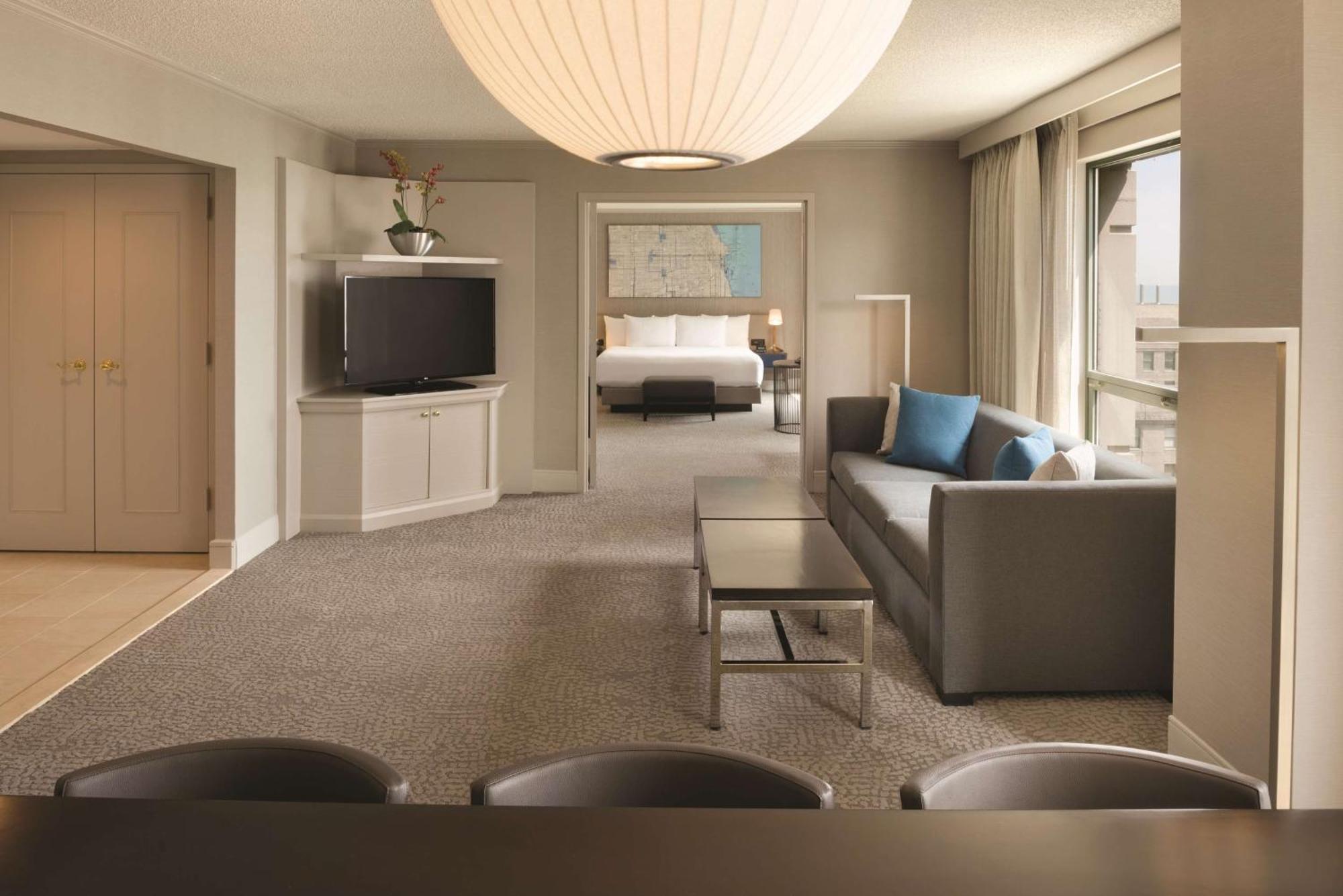 Hotel Hilton Chicago/magnificent Mile 3*