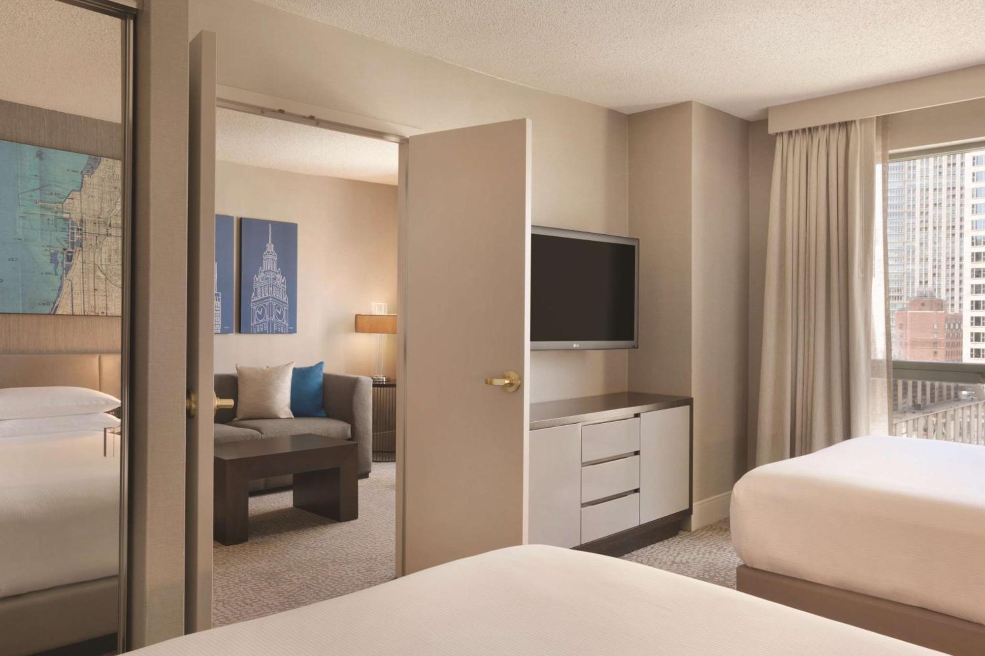 Hotel Hilton Chicago/magnificent Mile 3*