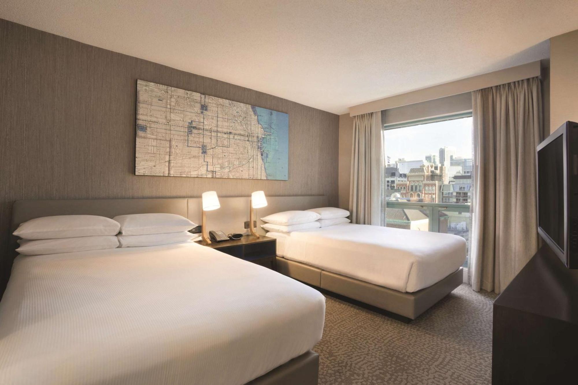 Hotel Hilton Chicago/magnificent Mile 3*